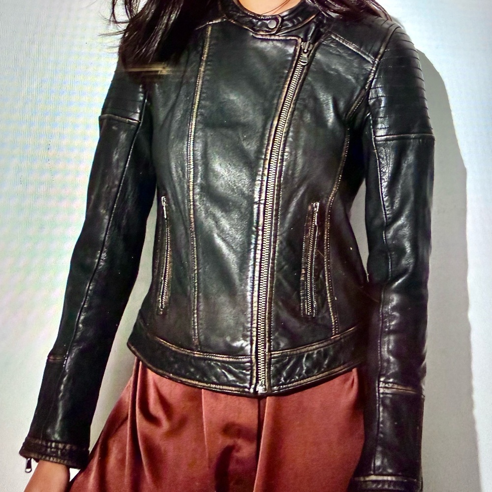 Overland, Chelsea Distressed Leather Moto Jacket Womens size Medium